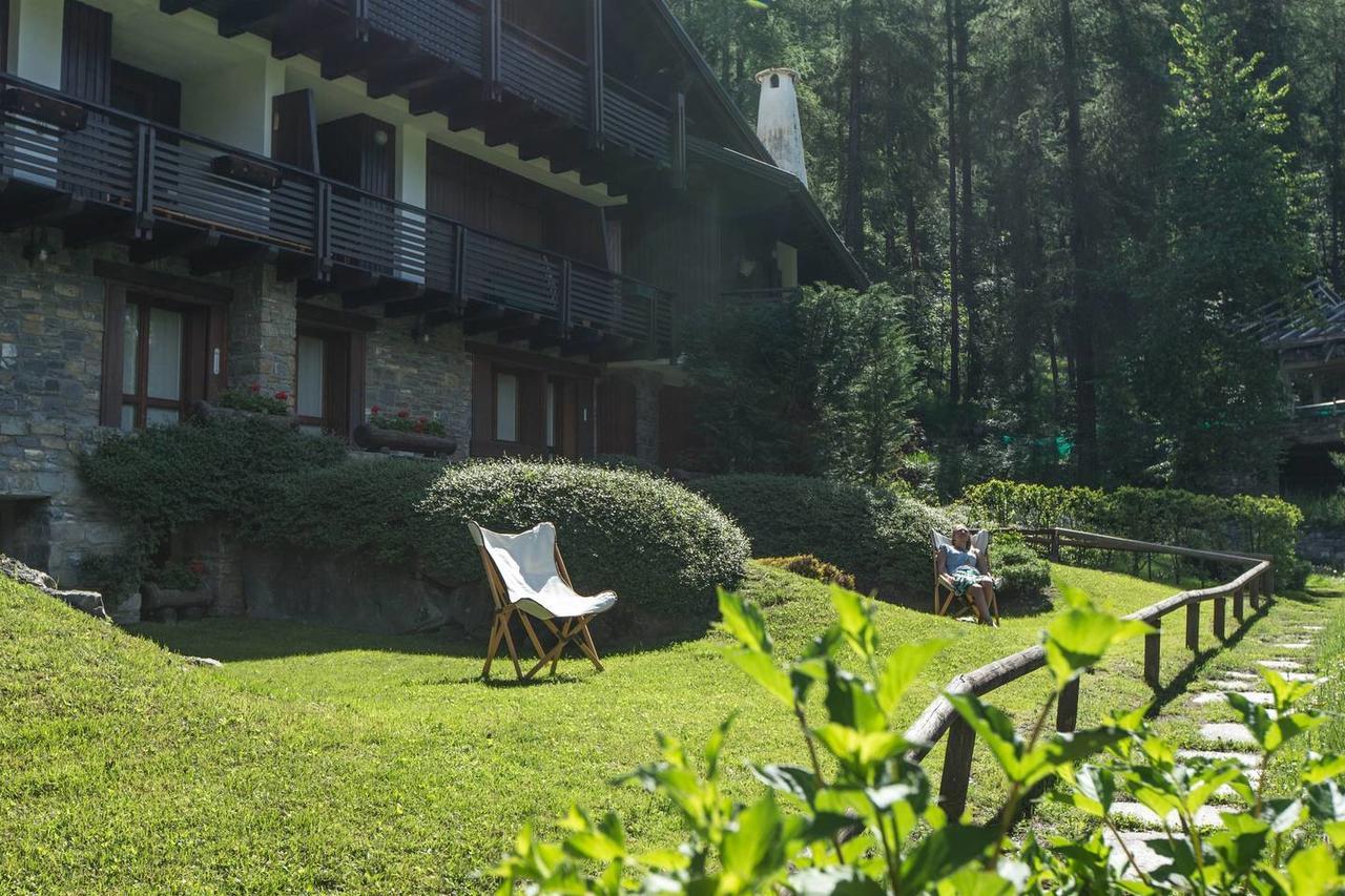 Joivy Superb Apartments For 6 With Mountain View And Garden In Courmayeur Kültér fotó